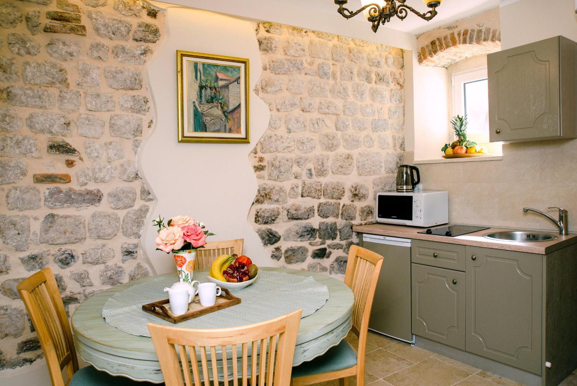 D & Sons Apartments Kotor Szoba fotó
