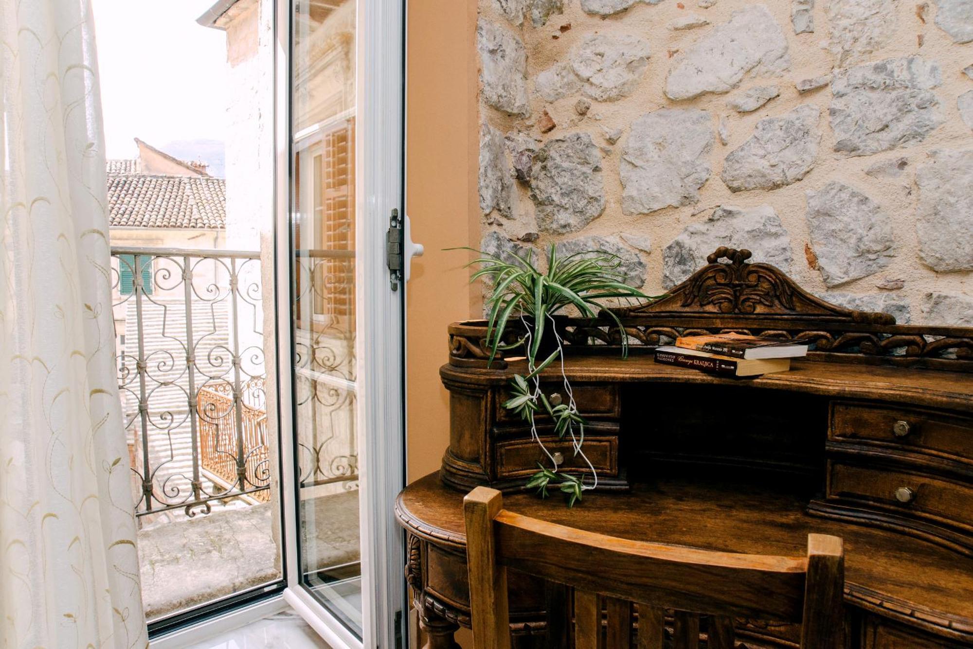 D & Sons Apartments Kotor Szoba fotó
